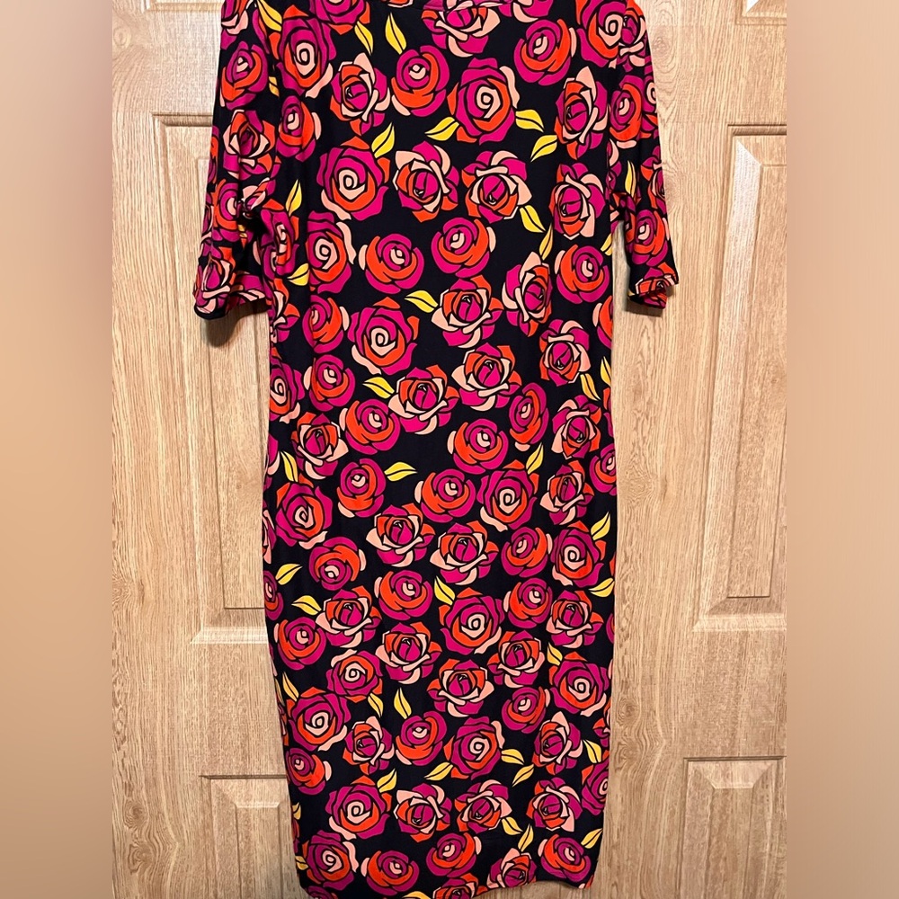 Form fitting knee length LulaRoe dress sz L - Picture 3 of 4